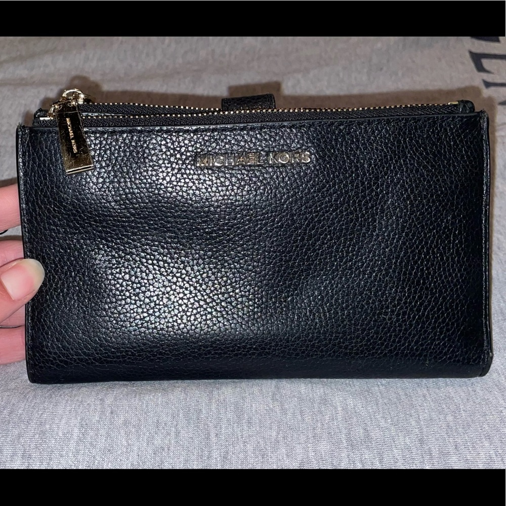 Michael Kors Adele Wristlet
